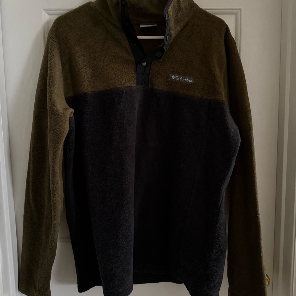 Columbia Olive Green and Black Fleece Jacket